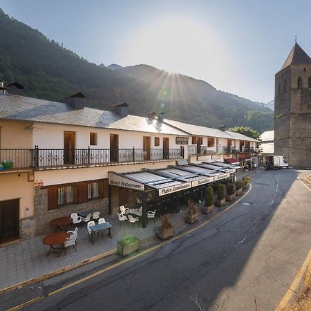 Hostal Los Valles Bielsa Extérieur photo