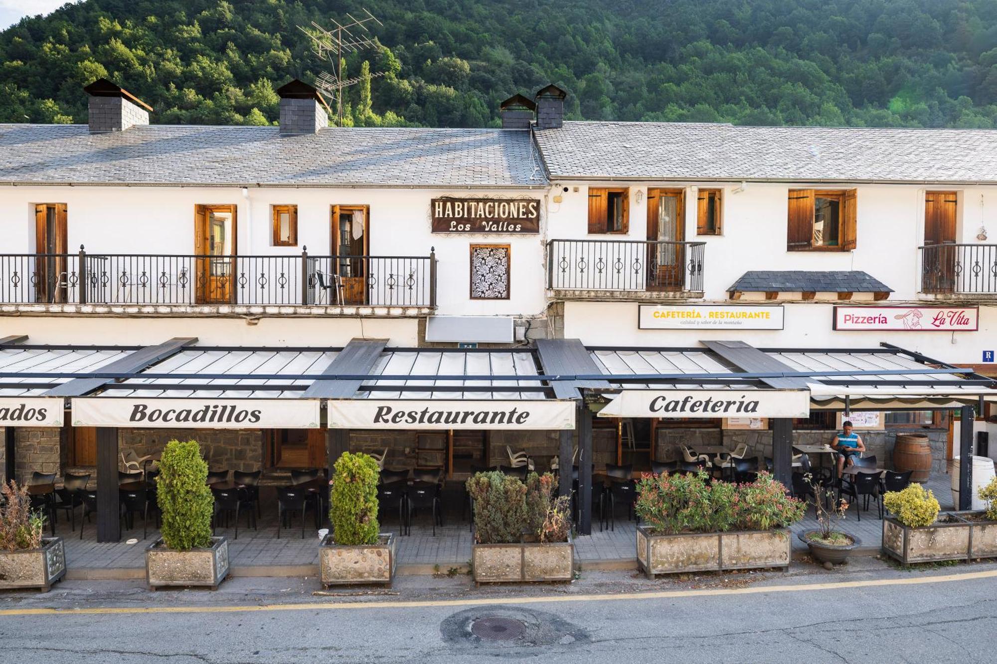Hostal Los Valles Bielsa Extérieur photo