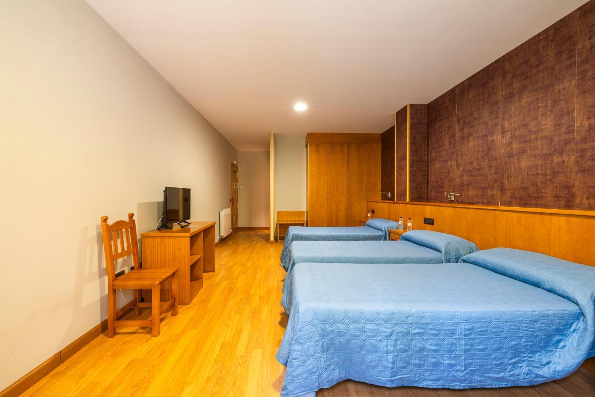 Hostal Los Valles Bielsa Extérieur photo