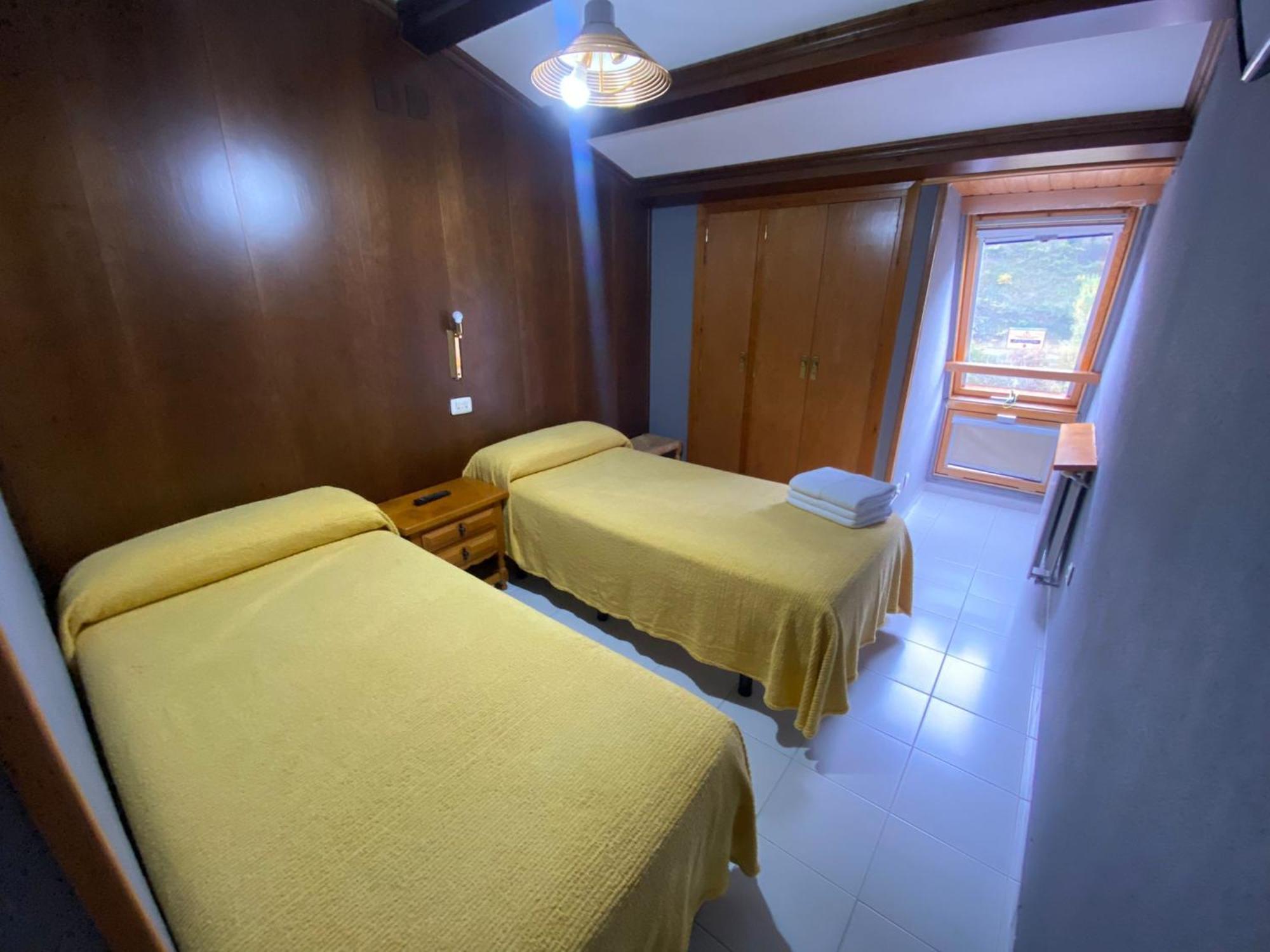 Hostal Los Valles Bielsa Extérieur photo