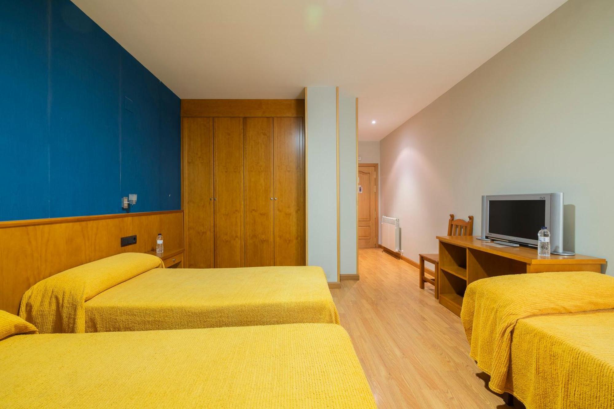 Hostal Los Valles Bielsa Extérieur photo