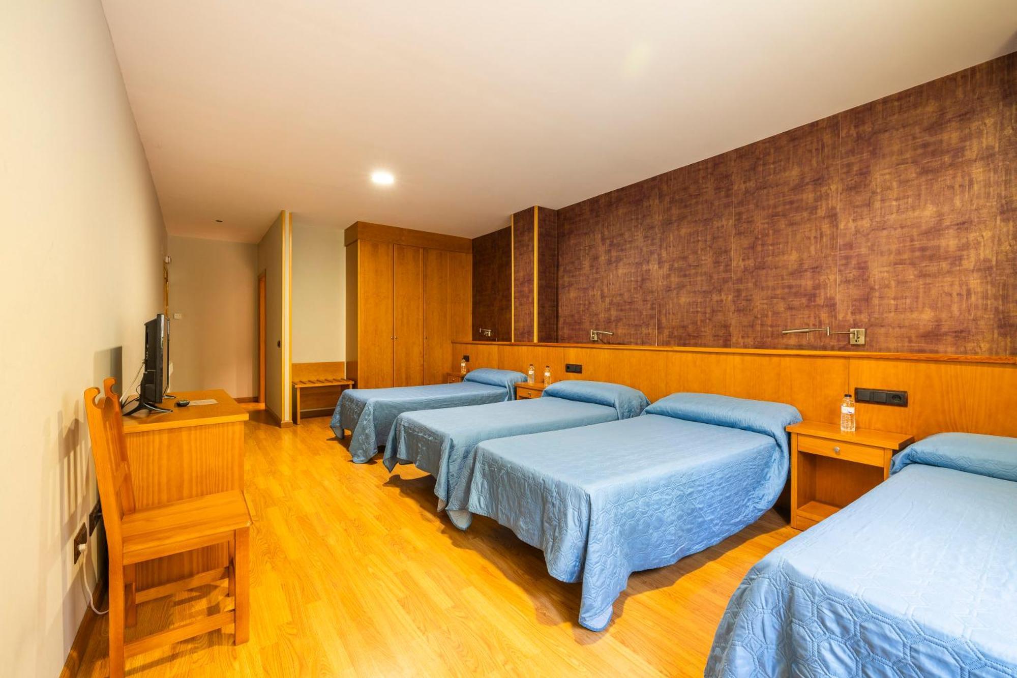 Hostal Los Valles Bielsa Extérieur photo