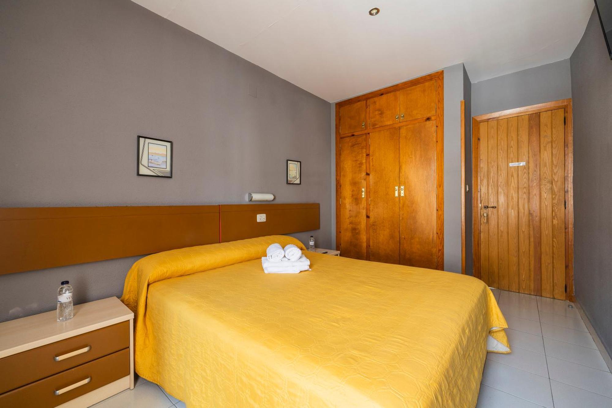 Hostal Los Valles Bielsa Extérieur photo