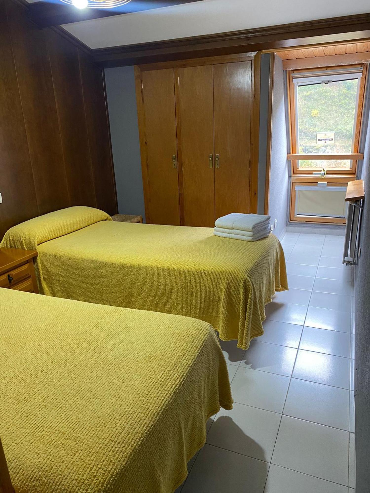 Hostal Los Valles Bielsa Extérieur photo