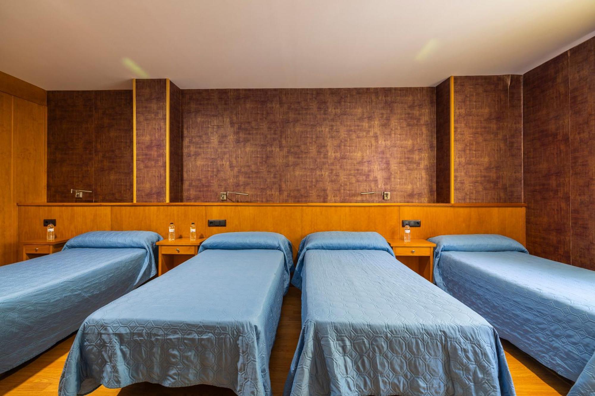 Hostal Los Valles Bielsa Extérieur photo
